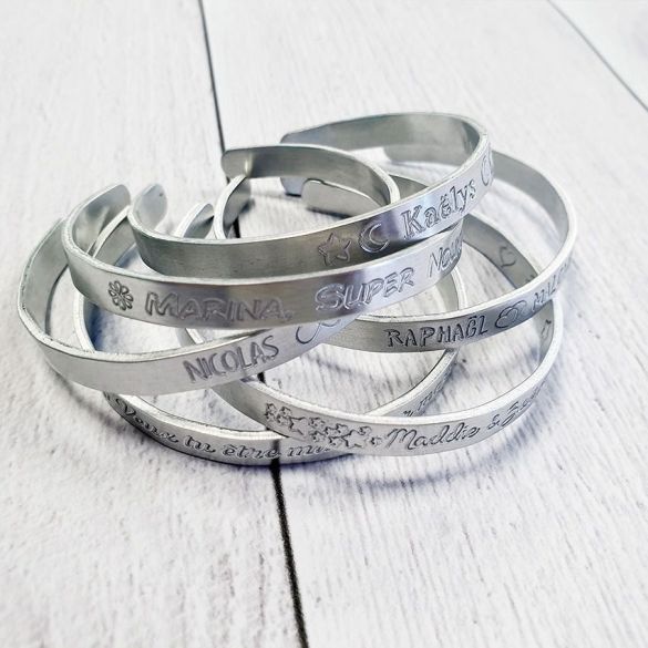 Bracelet gravé et personnalisé avec votre texte