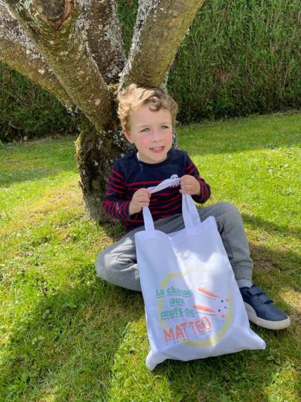 Tote bag Pâques modèle Coucou le lapin