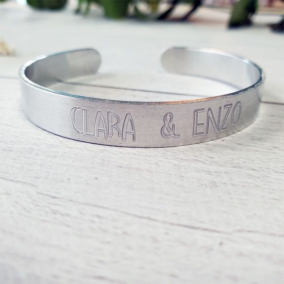 Duo de Bracelets gravés et personnalisés avec prénoms ou petit texte