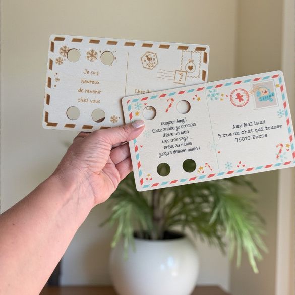 Carte postale imprimée personnalisée du retour du lutin farceur