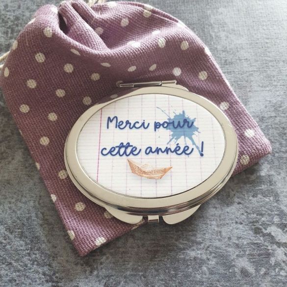 Boîte cadeau remplie pour maîtresse personnalisée