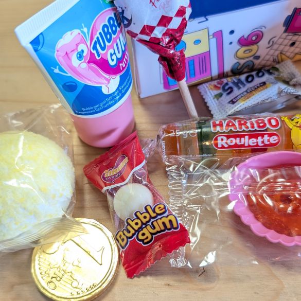 Box bonbons années 80's et 90's personnalisable | Idée cadeau maîtresse | Cadeau Nounou