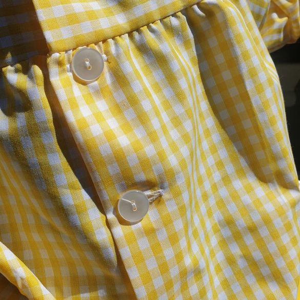 Blouse, tablier écolier personnalisé avec boutons. Couleur jaune