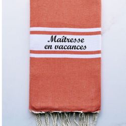 Grande fouta brodée pour Maîtresse / Atsem / Nounou / Maître - Corail